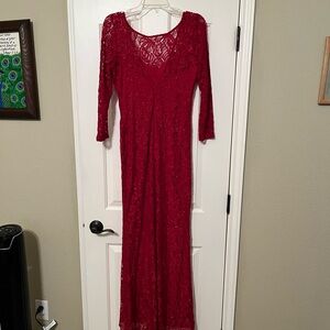 Marina - NWT lace and sparkle red dress - long with small train